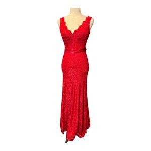 WINDSOR gorgeous red formal lace gown Size 1 NWT
